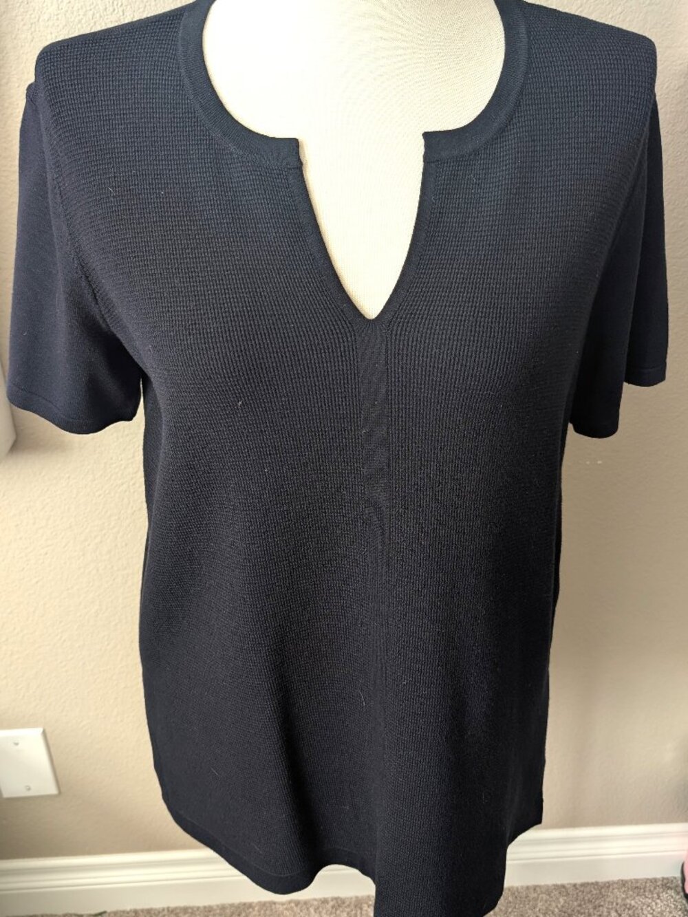 NWT St John Knit Short Sleeve Sweater/Tunic. L